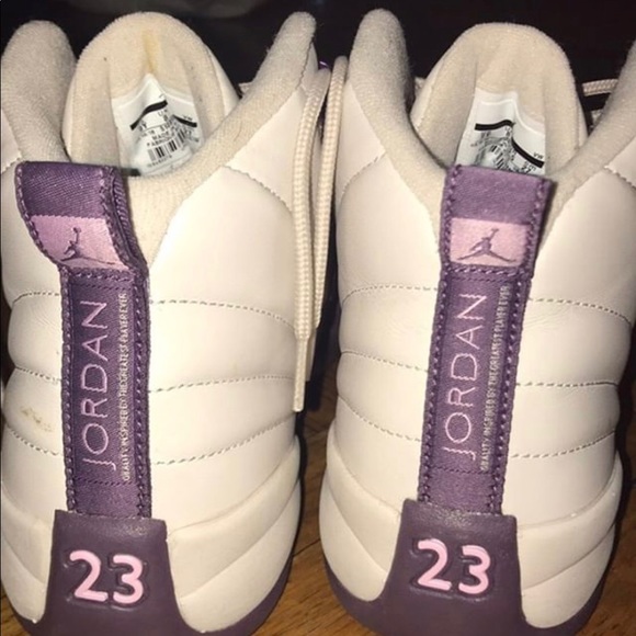 White and purple Jordan retro 12’s - Picture 4 of 5